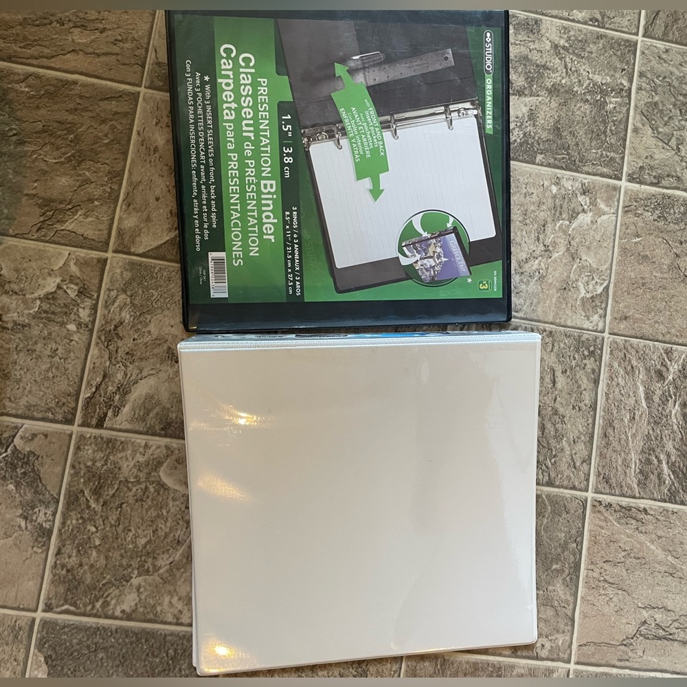 White and black 3 ring binders set of 2